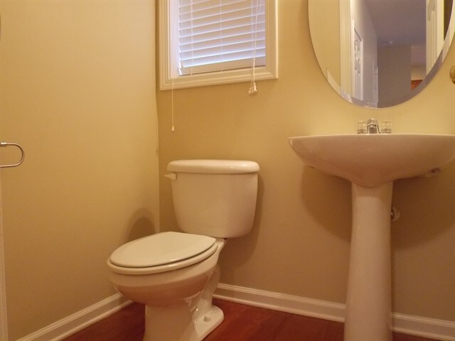 Building Photo - 4 Plum Orchard Ct