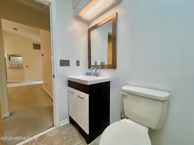 Building Photo - 8456 Bandera Cir W