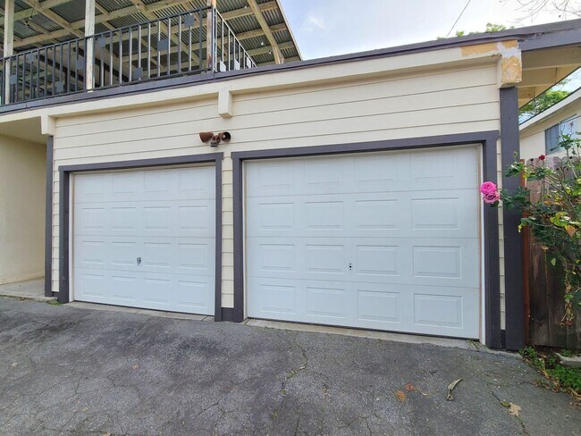 Building Photo - Taylor St-25258