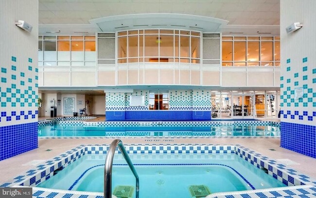 Building Photo - 100 Harborview Dr