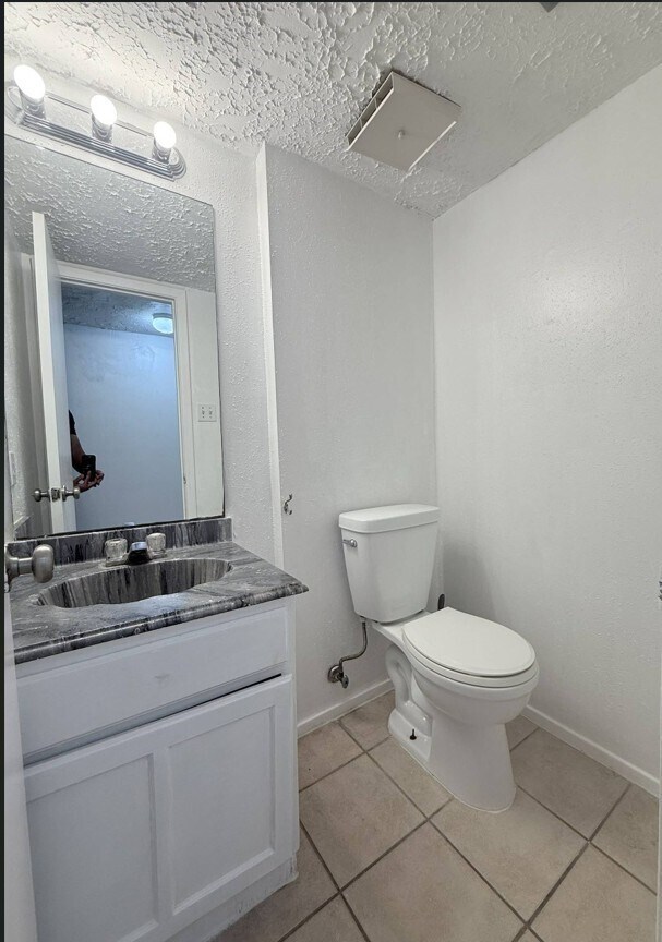 Building Photo - 3610 Timber Rock Ct