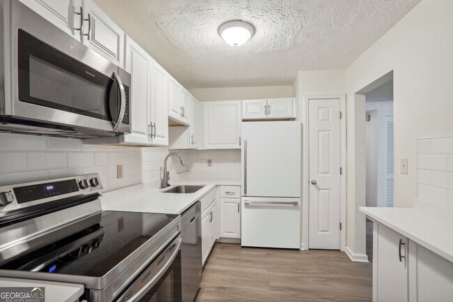 Building Photo - 3707 Essex Ave