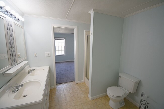 Building Photo - 106 Fishtail Ct