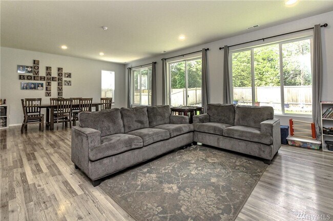 Building Photo - 17520 80th Ave Ct E