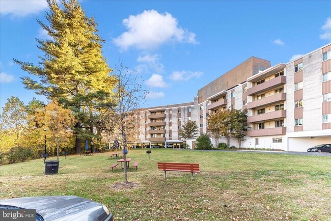 Building Photo - 7505 Democracy Blvd