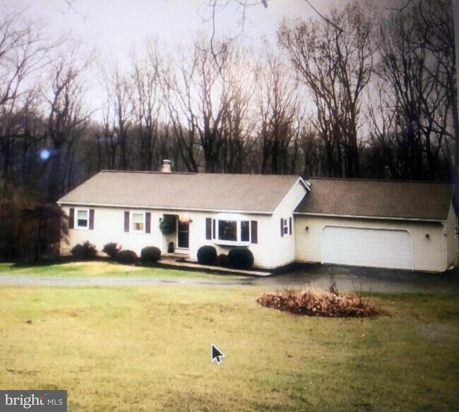 Building Photo - 104 Ramsey Ln