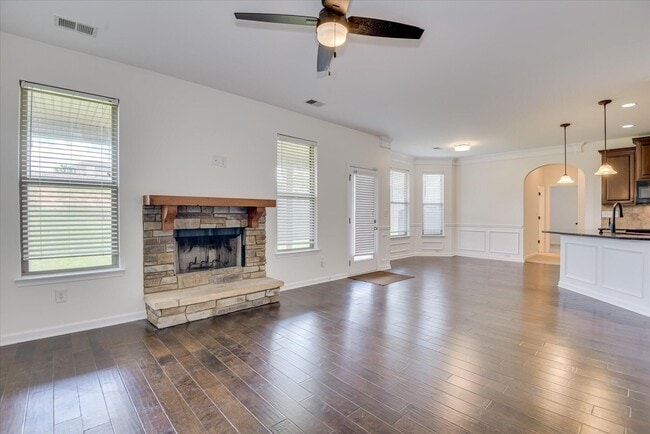 Building Photo - 873 Rollo Domino Cir