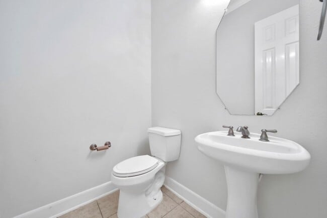 Building Photo - 6523 Monrovia Ln