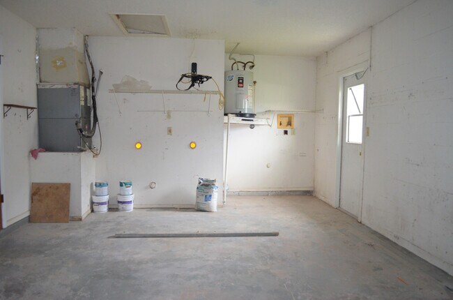 Building Photo - Beautiful Home in a Great Neighborhood!