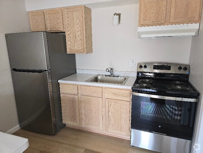 Building Photo - 1108 N 39th St