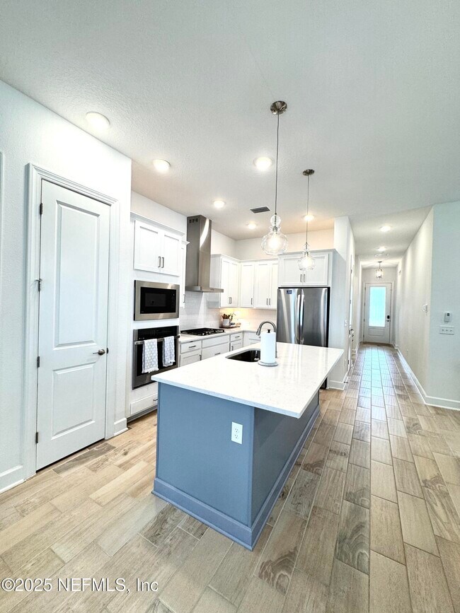 Building Photo - 97 Latham Dr