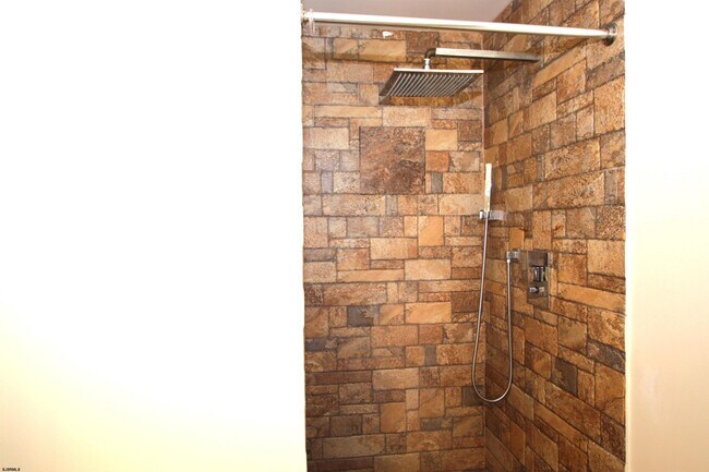 Building Photo - 2616 Canyon Ct