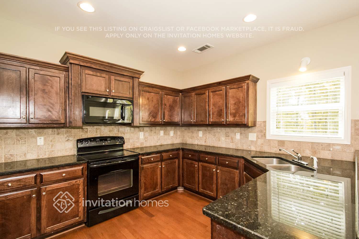 Building Photo - 3667 Vine Springs Ter