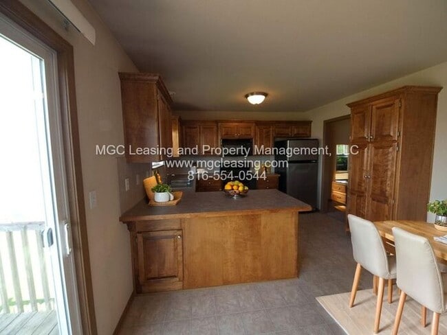 Building Photo - Snag This Raymore Gem Before the Luck Runs Out - Available 03/31/26