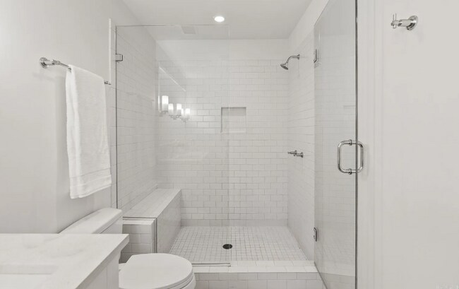 Building Photo - River Market Tower - Unit 1407