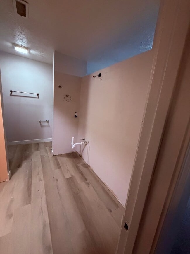 Building Photo - 1078 Barcelona Dr