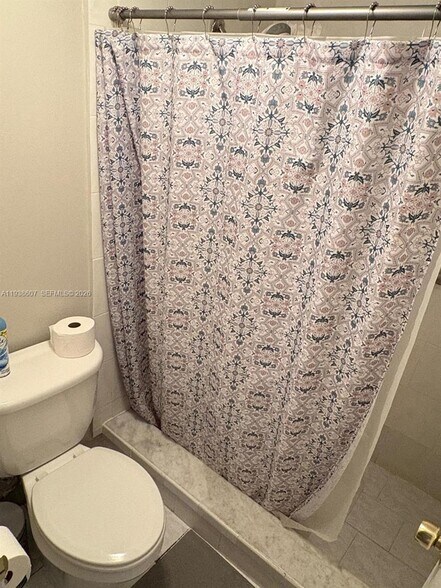 Building Photo - 401 Golden Isles Dr