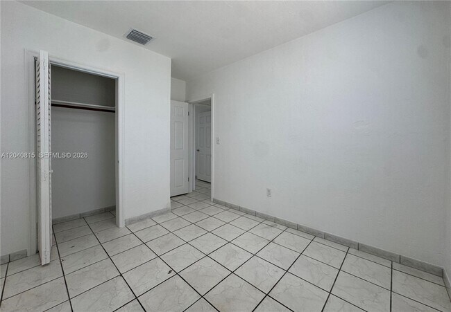 Building Photo - 459 SE 3rd St