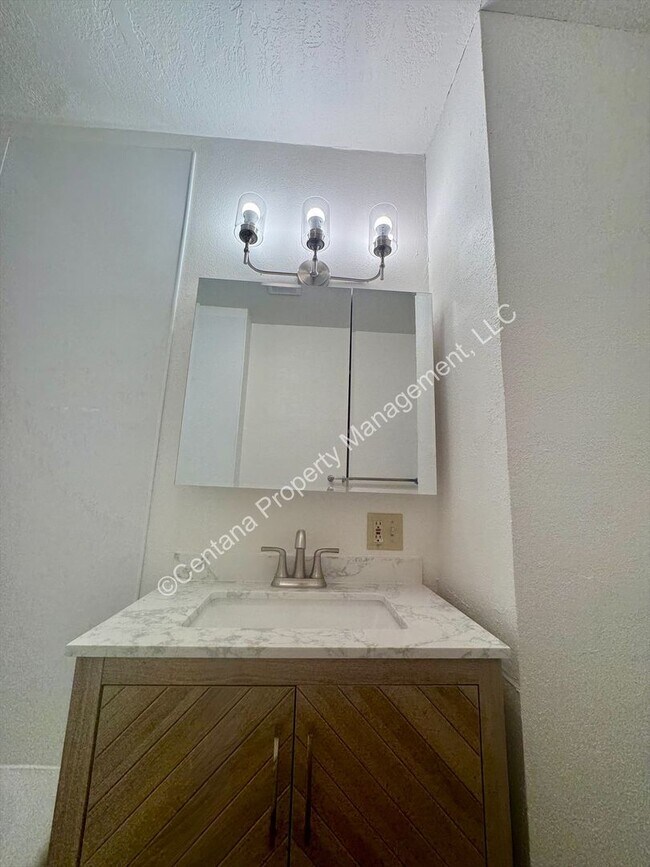 Building Photo - 612-614 13th Street North