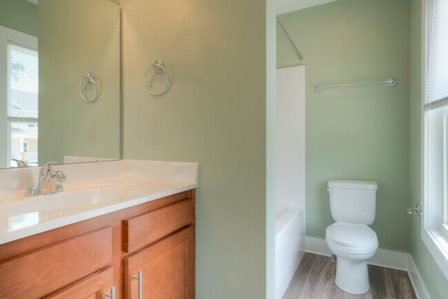 Building Photo - Uptown Village- 3 BR 3.5 Bath Townhome