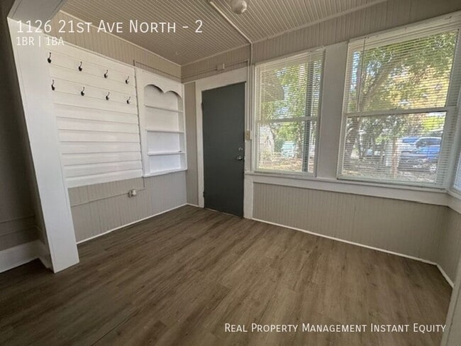 Building Photo - 1126 21st Ave N