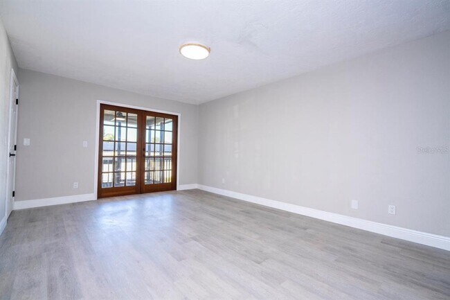 Building Photo - 809 59th Ave