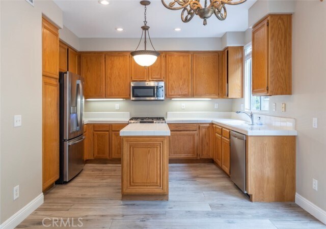 Building Photo - 22 Melrose Dr