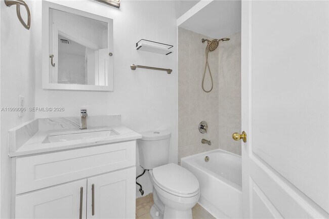 Building Photo - 15750 SW 92nd Ave
