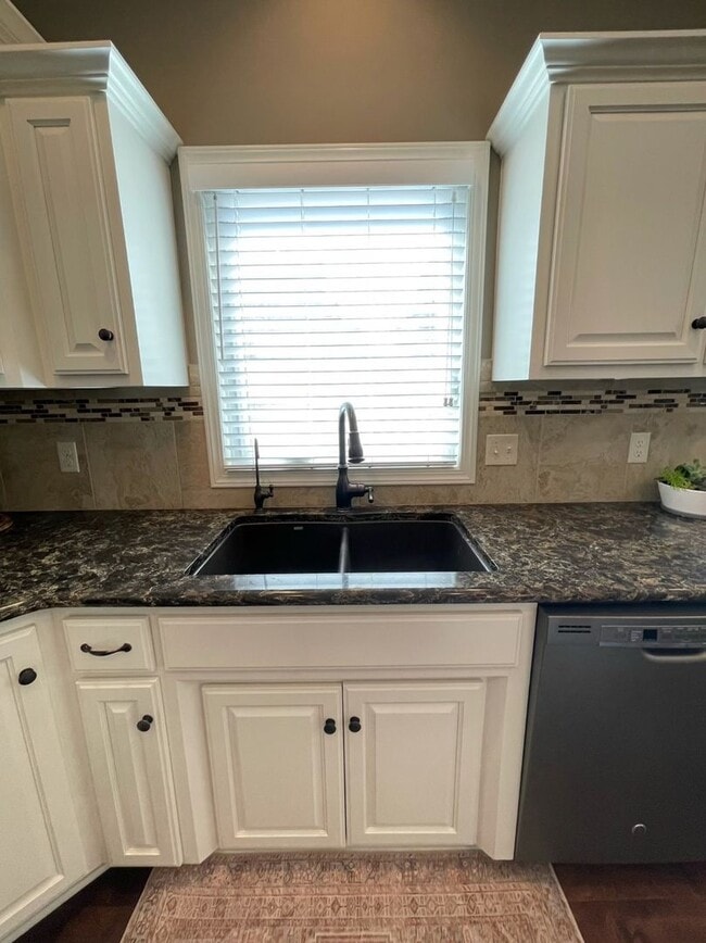 Building Photo - Home for Rent Papillion