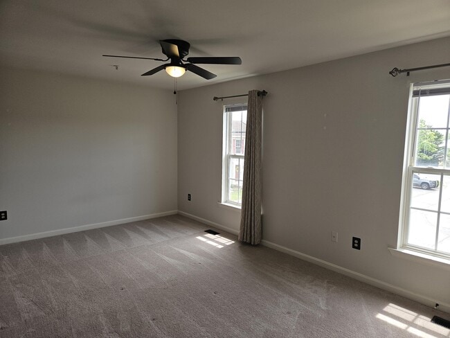 Building Photo - 201 Stull Ct