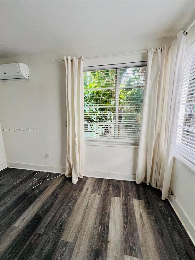 Building Photo - 1606 Jefferson Ave