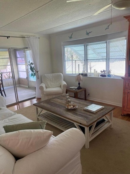 Building Photo - 17 Madrid Ln