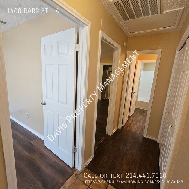 Building Photo - 1400 Darr St