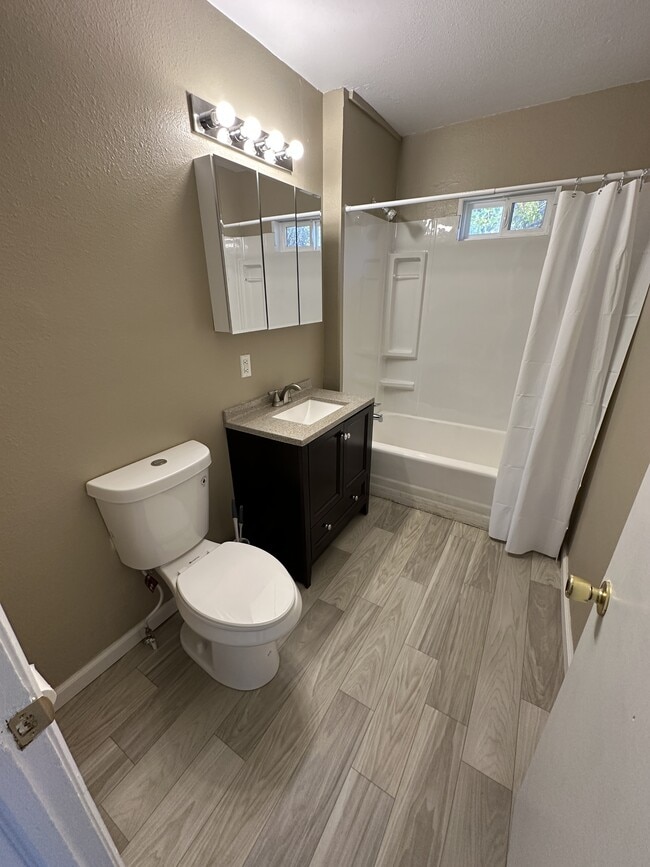 Building Photo - 3609 1st Ave N