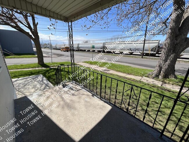 Building Photo - 340 Park Ave