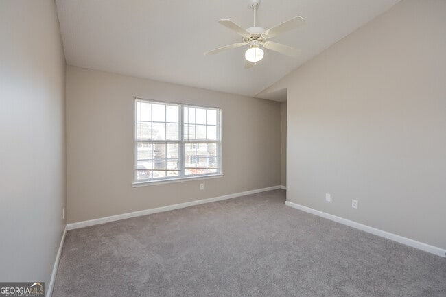 Building Photo - 325 Coral Cir