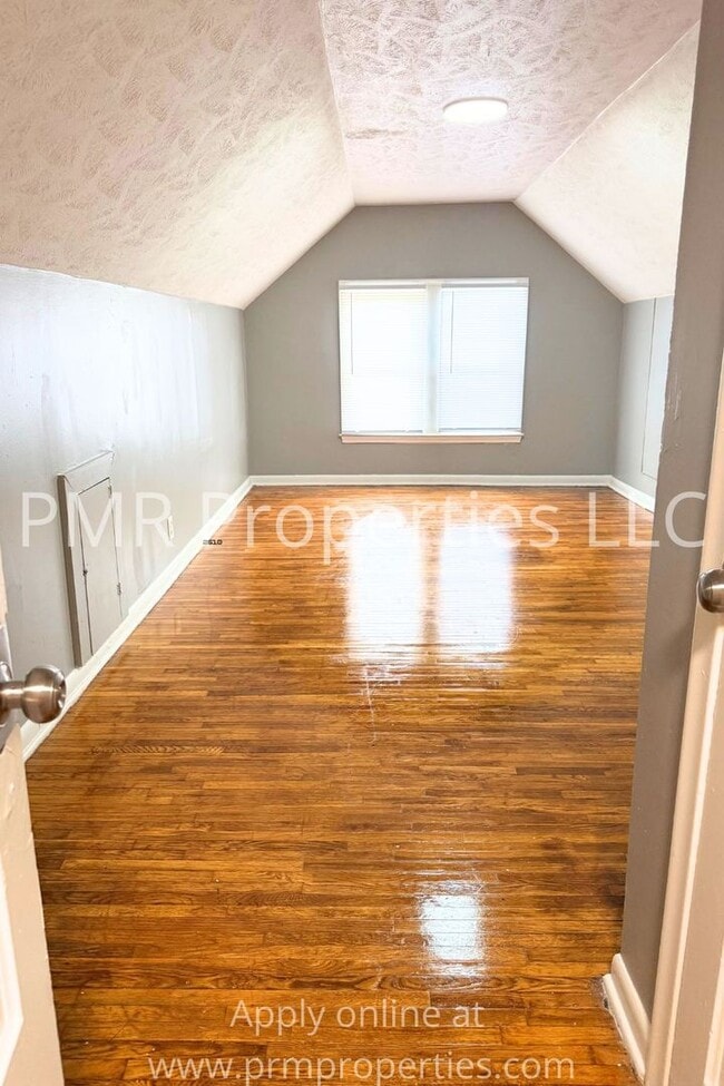 Building Photo - 4 Bedrooms / 1.5 Bathrooms House