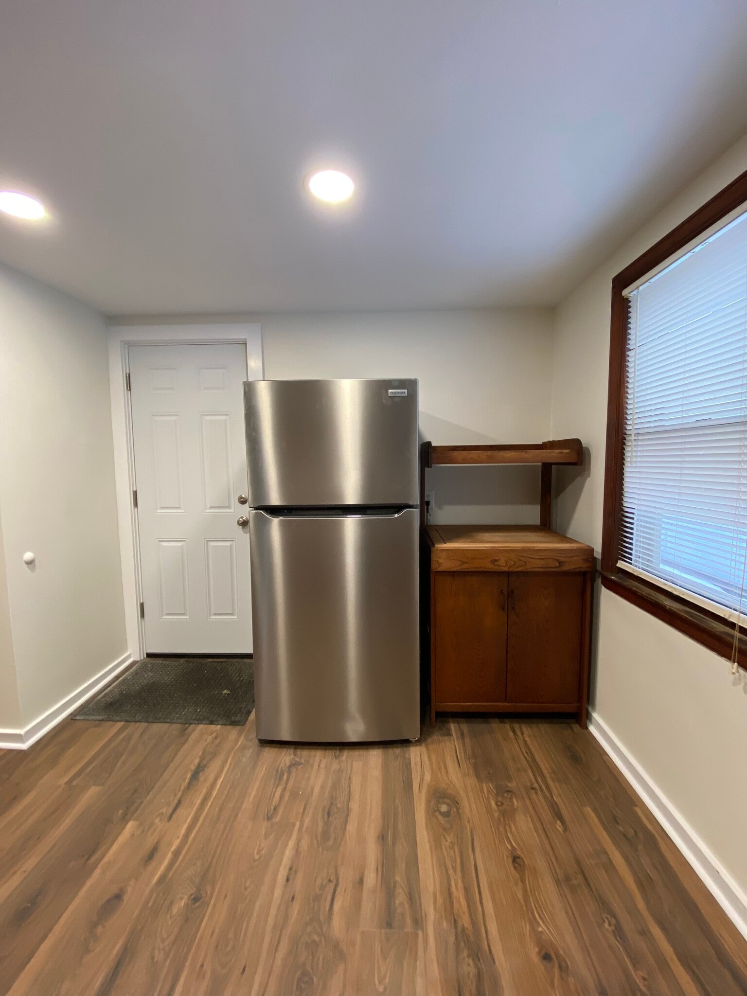 Building Photo - 1914 N Madison St