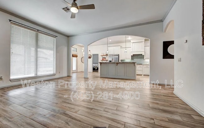 Building Photo - 300 SW 171st St
