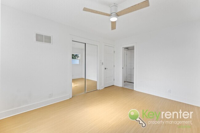 Building Photo - NOVEMBER FREE RENT!! Spacious 4-Bedroom / 2-Bath Home in Wichita Move-In Ready