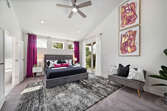 Building Photo - 207 E 38th St