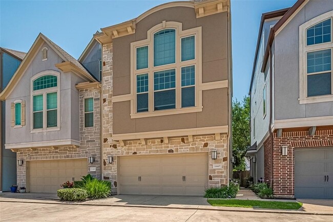 Building Photo - 11007 Acorn Falls Dr