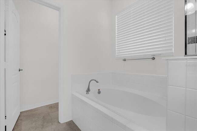 Building Photo - 15113 White Wagtail Ln