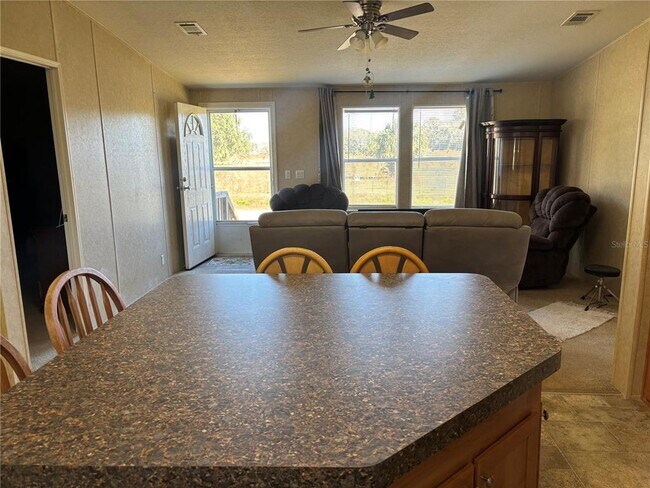 Building Photo - 1916 Spring Ave