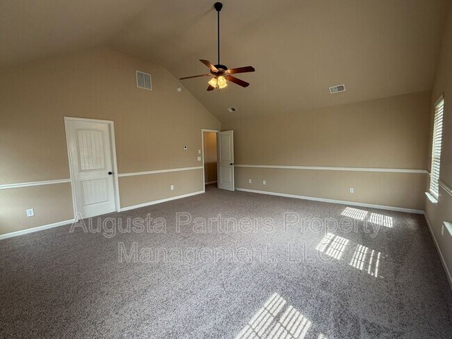 Building Photo - 3012 Burgess St