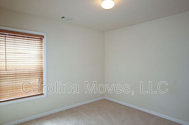 Building Photo - 108 Tagus Ct
