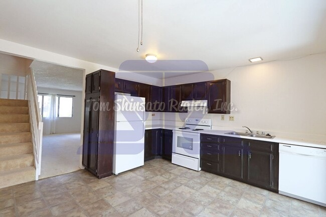 Primary Photo - Townhouse at Mariner's Village 2