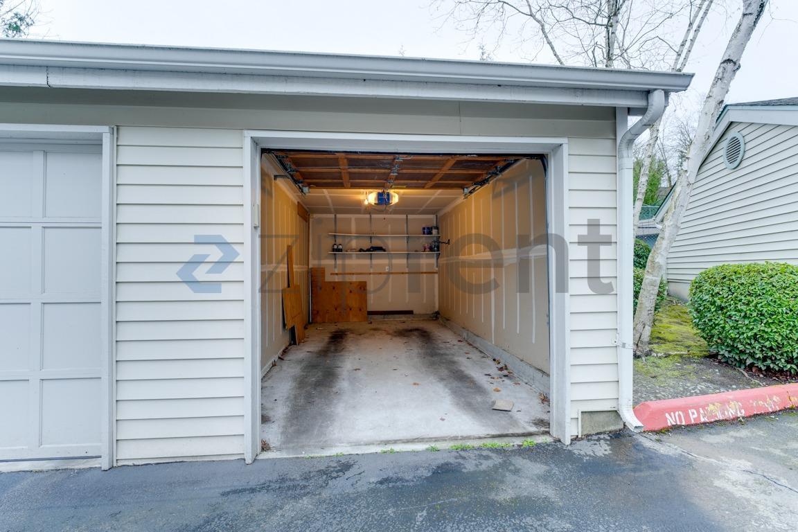 Building Photo - 1674 118th Ave SE