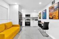 Building Photo - 923 NW 110th St