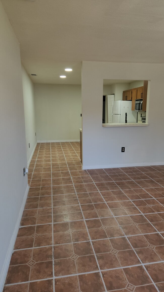 Building Photo - 406 Cocoa Ct